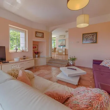 Studio Apartment Opric