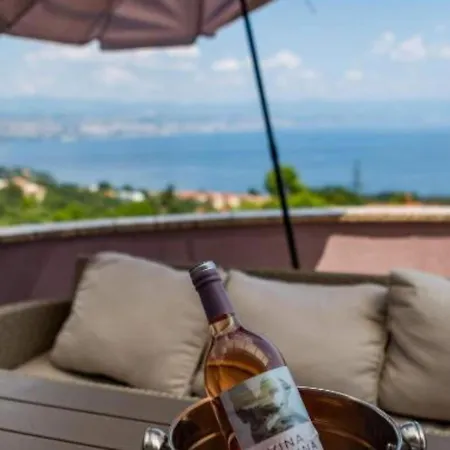 Studio Apartment Opric