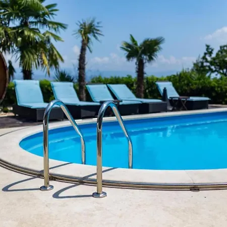 Studio Apartment Opric